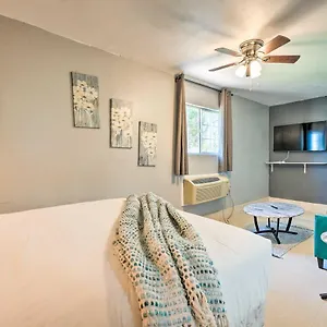 Vegas Getaway With Patio About 3 Mi To Strip! Holiday home