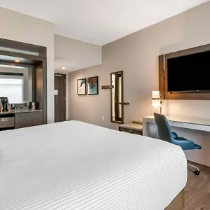 Hotel Cambria Airport